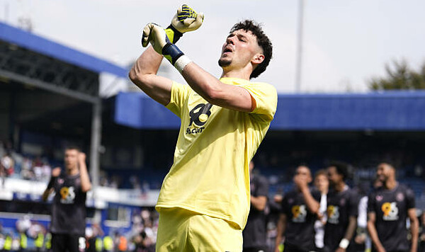 Ман Сити подписывает вратаря. Это будет британский рекорд Манчестер, Сити, Пикфорд, Джордан