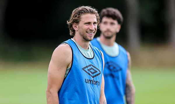 Забарный, Борнмуту, Энрике, Хелаифи