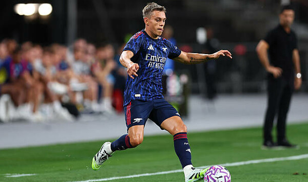 Троссард, Санчо, Манчестер, Юнайтед