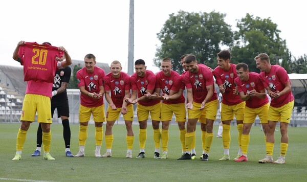 Иващенко, Бронируем, Плавнях, Горишних, Многие