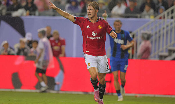 Хойлунд, Беньямина, Шешко