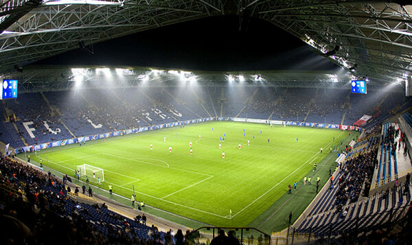 Днепр, Коломойским, Игорем, Некоторые