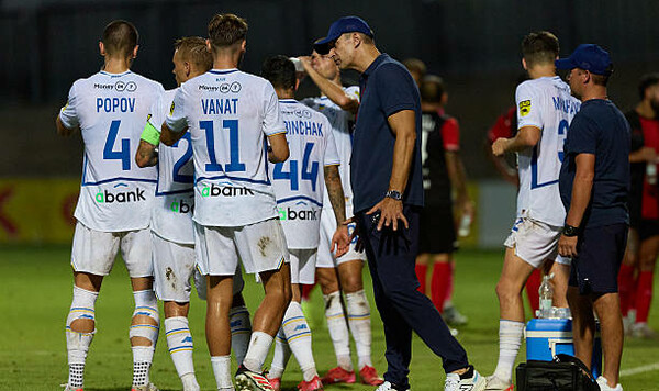 Динамо, Пафоса, Лиги, Шовковский