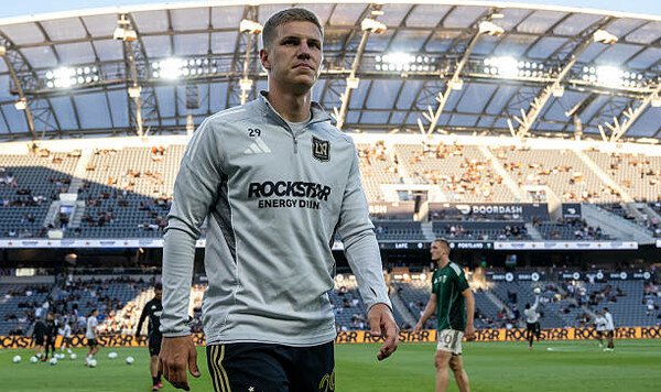 Кубок лиг: первый ассист Смолякова, топ-матч от Синчука, резерв Чеберко Мартинес, Анджелес, Смоляков, Синчук, Пуэбла