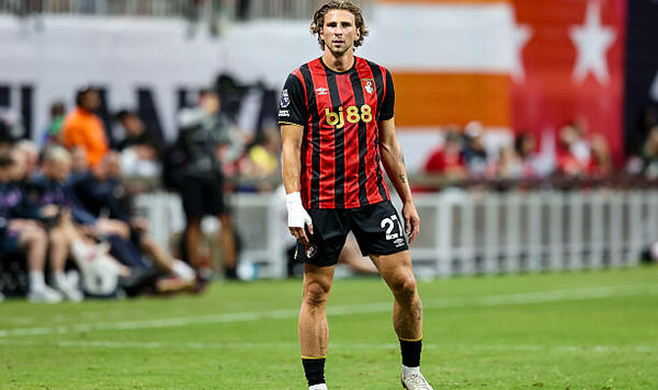 Забарный, Борнмут, Лиге