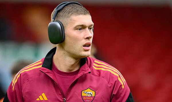 Три английских клуба интересуются Довбиком Артем, Довбик, Лидс