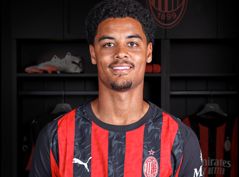 ОФИЦИАЛЬНО. Милан продолжает усиление состава. Клуб подписал защитника Винтер, Луку, Риччи, Модрича, Первиса