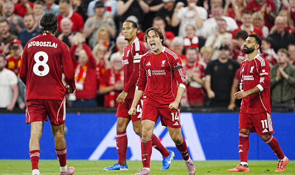 Триллер на Энфилде. Ливерпуль и Борнмут устроили шоу на старте сезона АПЛ Борнмут, Энфилд, Семеньо, Салах, Экитике