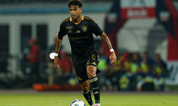 Незабитый пенальти и два гола. В Португалии стартовал второй тур Португалии, Каза, Барбоса, Рафаел, Чамба