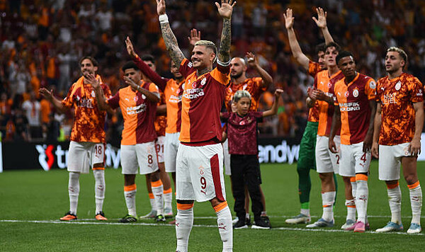 С голом Икарди. Галатасарай разгромил соперника и стал лидером в Турции Икарди, Мауро, Карагюмрюк, Турции, Куручук