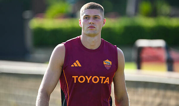 Довбик, Гасперини, Артем, Хэма, Вест