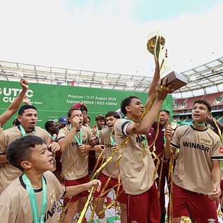 Локомотив, Флуминенсе, Гезтепе, Звезду, Евразийском