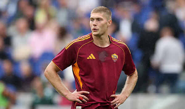 Довбик, Наполи, Артем, Рома, Волки