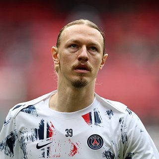 Тренер ПСЖ рассказал об отношениях Сафонова с новеньким украинцем Сафонов, Забарным, Суперкубок