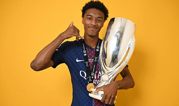 Конкурент Забарному? ПСЖ подписал контракт с молодым защитником Камара, Луиса, Ноам, Энрике, Парк