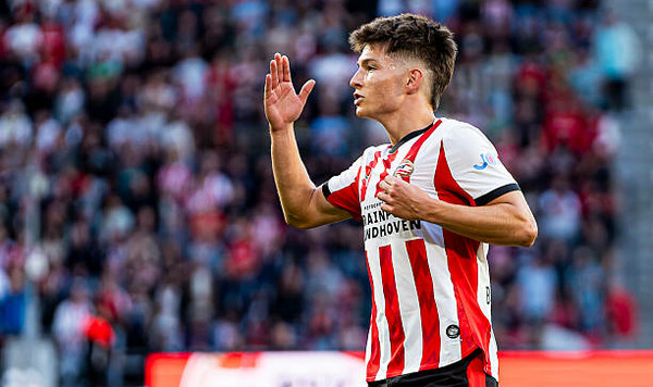 Дубль Байрактаревича помог ПСВ одолеть Грониген в матче с шестью голами Грониген, Байрактаревич, Эхед, Спарты, Волендам