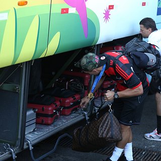 Футболисты российского клуба проедут тысячу километров автобусом из-за закрытия аэропорта Ленинградца, Пулково, Иваново