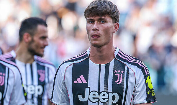 Маловата сумма. Ювентус отказал клубу АПЛ в продаже защитника Ювентус, Савоне, Серии