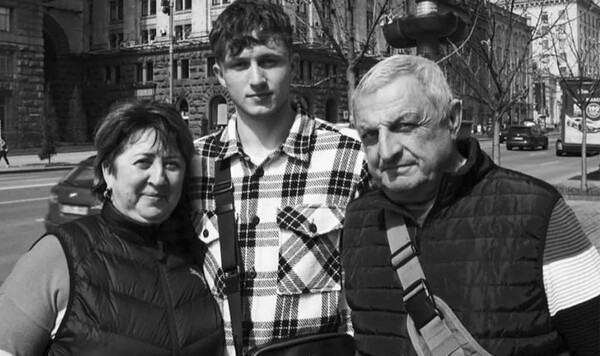 ФОТО. У футболиста клуба УПЛ умер отец. Он был военным Александр, Украины, Мариуполя