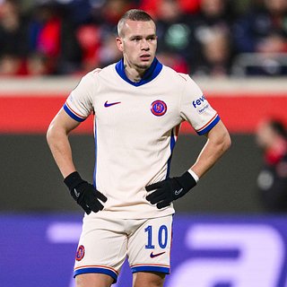 Попавшегося на допинге украинского футболиста «Челси» лишили прав в Великобритании Челси, Шахтера, Английской