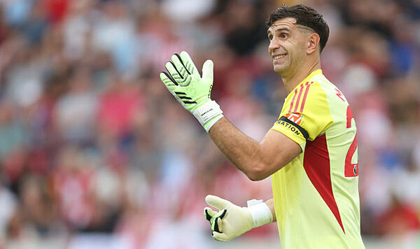 Стало известно, где продолжит карьеру лучший вратарь мира Эмилиано, Мартинес