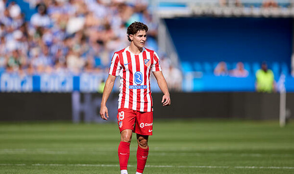 180 миллионов евро. Барселона готовится разорвать трансферный рынок Хулиан, Барселона, Transfermarkt, Бастони, Альварес