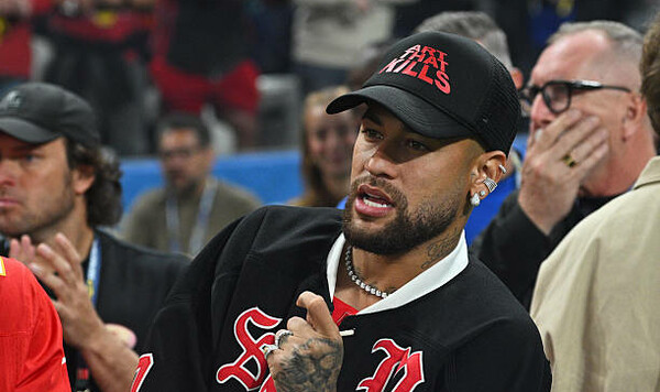 Неймар может пропустить 3 матча. Дело не в травме Неймар, Сантос