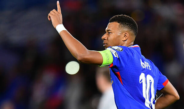 Мбаппе опередил легенду Арсенала по голам в составе сборной Франции Франции, Килиан, Оливье