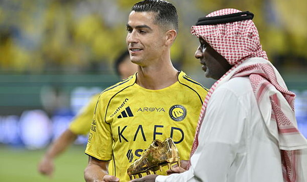 Роналду получил Золотую бутсу чемпионата Саудовской Аравии Наср, Аравии, Саудовской, Золотую, Роналду