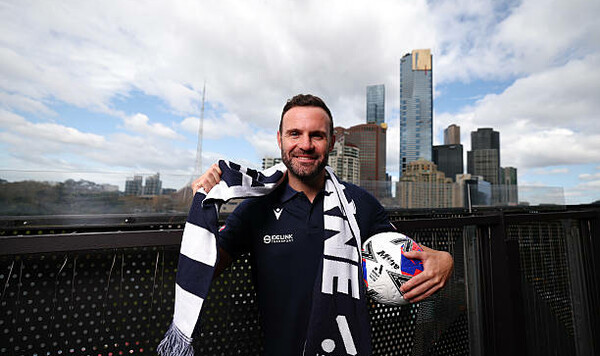 Хуан, Мельбурн, Мата, Виктори