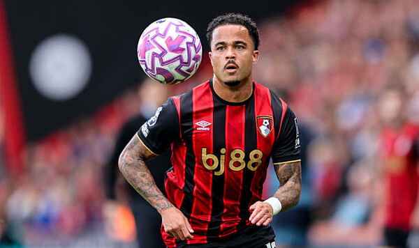 Сын легендарного нападающего попал в книгу рекордов Гиннесса Клюйверт, Гиннесса, Джастин, Борнмут