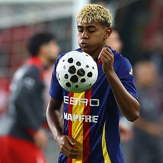 Отец футболиста Ямаля обвинил организаторов «Золотого мяча»-2025 в нанесении вреда сыну Ямаля, Золотой, Насрауи, Испании, Родри