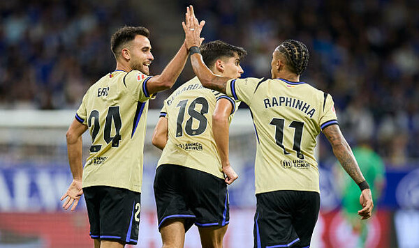 Каталония понервничала. Барселона курьезно пропустила, но обыграла Овьедо Гарсія, Ерік, Араухо, Левандовськи, Альберто