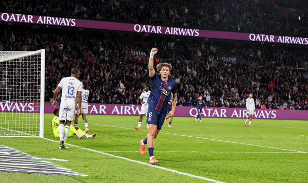 Осер, Забарный, Дембеле, Усмана