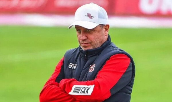 Динамо, Кристал, Пэлас, Украине