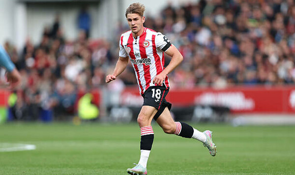 Британский журналист – о Ярмолюке: «Мне рассказали об интересе 3 клубов» Ярмолюк, Брентфорда, Джонс, Тоттенхэм, Украины