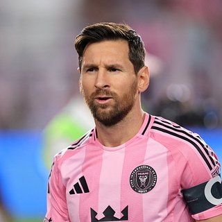 Месси установил рекорд MLS Месси, Атланту, Юнайтед, Главной