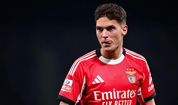 Бенфики, Португалии, Судаков, Иван, Араужо