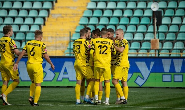 Украинскому клубу грозит техническое поражение из-за отказа играть матч Металлиста, Чернигов, Синица, Представители