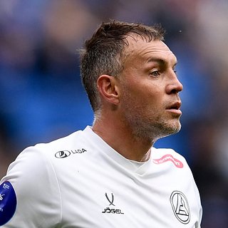 Дзюба пожаловался на поле и комментатора после матча с «Локомотивом» Дзюба, Локомотива, Артем