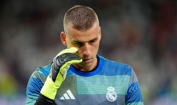 Он ничего не делал. В Реале отреагировали на удаление Лунина в Эль Класико Реале, Лунин, Барселоны, Градо, Андрею