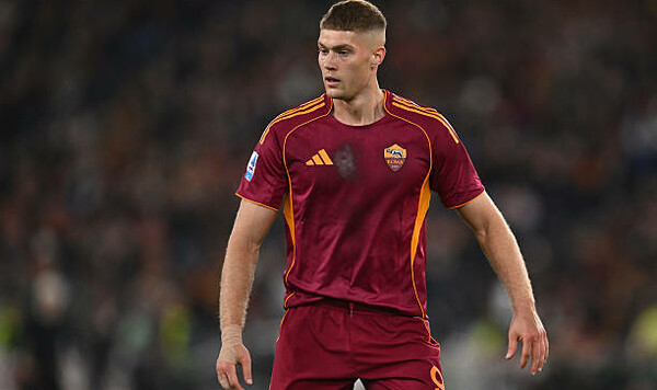 «Наконец-то». В Италии расхвалили Довбика за гол Парме Довбик, Артема, Пармы, Romanista