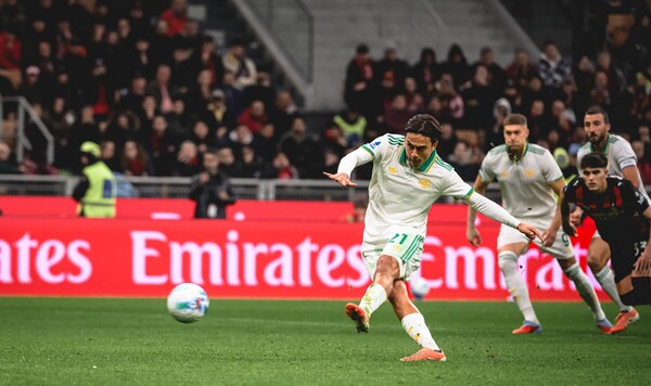 Шанс для Довбика? Лідер Роми отримав травму у матчі з Міланом Довбика, Гасперини, Пауло, Дибала