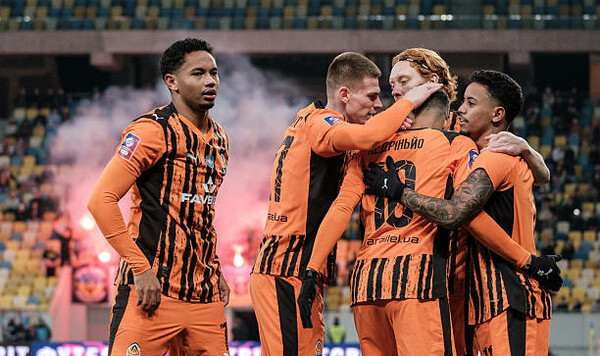 Шахтер, Брейдаблик, Кучер, Лиги, Лозанне