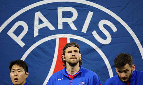 Забарный, Лиона, Франции, Илья