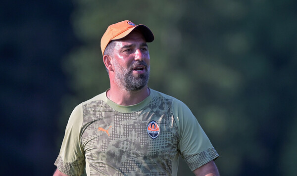 Украины, Франции, Реброве, Шахтер, Исландии