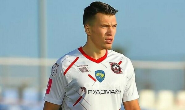 Егор, Твердохлеб, Карпат