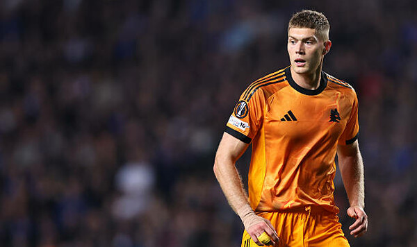 Довбик, Артем