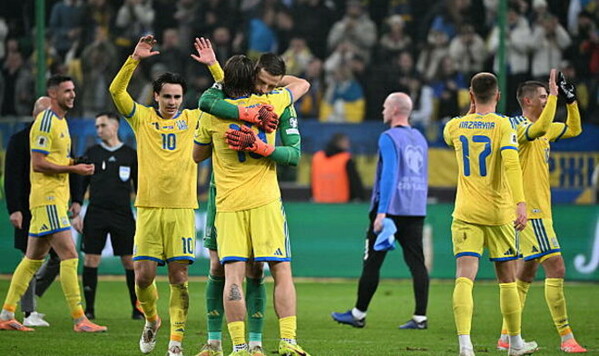 Украины, Исландию