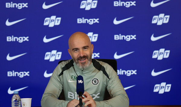 МАРЕСКА: «Я сам часто встаю ночью в туалет и ударяюсь то головой, то ногой» Коул, Бернли, Челси, Англии